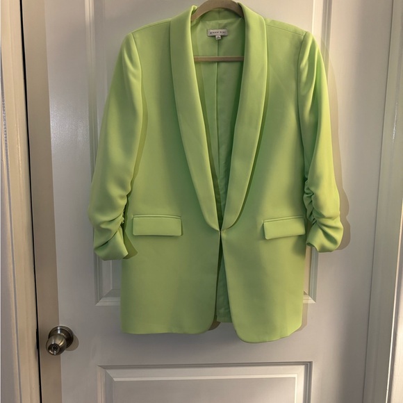 Stunning Gianni Bini Spring Green Blazer Sz 12 NWOT - Picture 2 of 10
